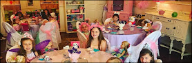 Your kids birthday party places La Petite Palace in Metairie in LA